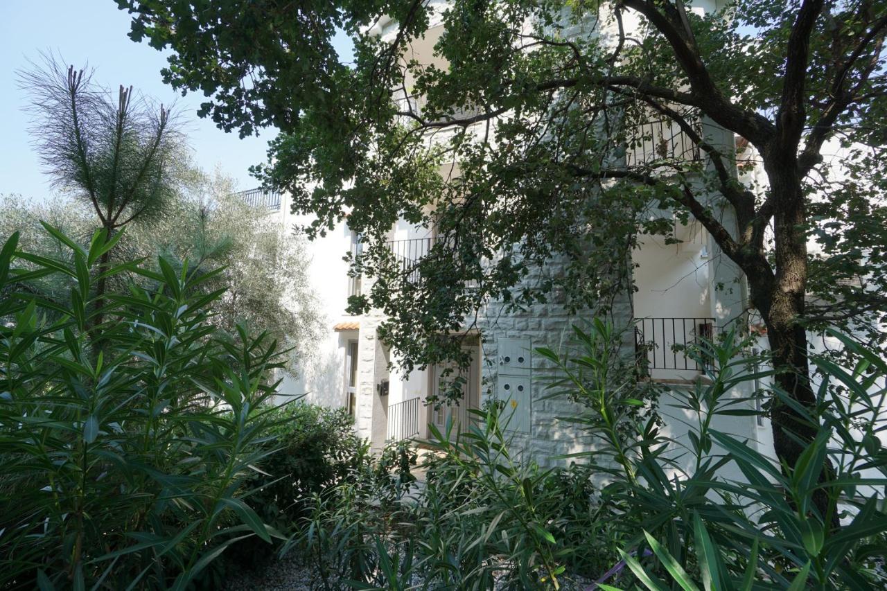 Apartments Castello Risano Exterior photo